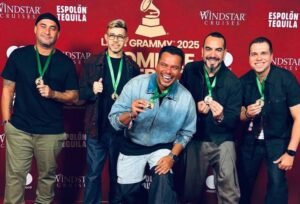 Sorriso Maroto conquista o Grammy Latino com álbum gravado em Londres e homenageia o Fundo de Quintal