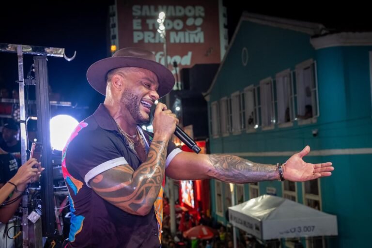 Com hit “Panamera”, Tony Salles domina primeiro dia de Carnaval em Salvador 