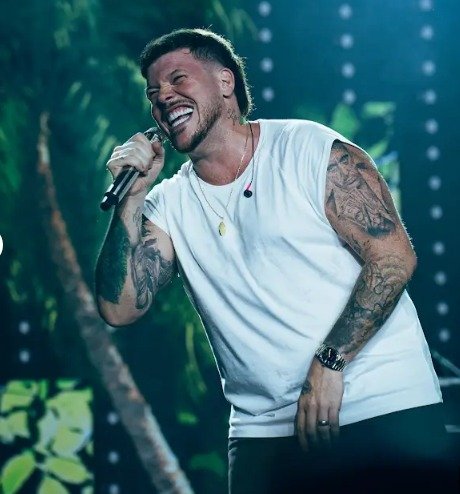 Ferrugem lança “Arrependidaço” nas rádios de todo o Brasil