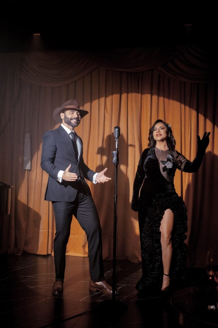 Lagosta Bronzeada grava clipe de clássico do brega romântico com a participação do cantor Felipão