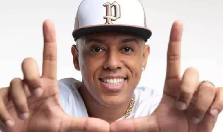 MC Koringa celebra 30 anos de carreira e reflete sobre a evolução do funk