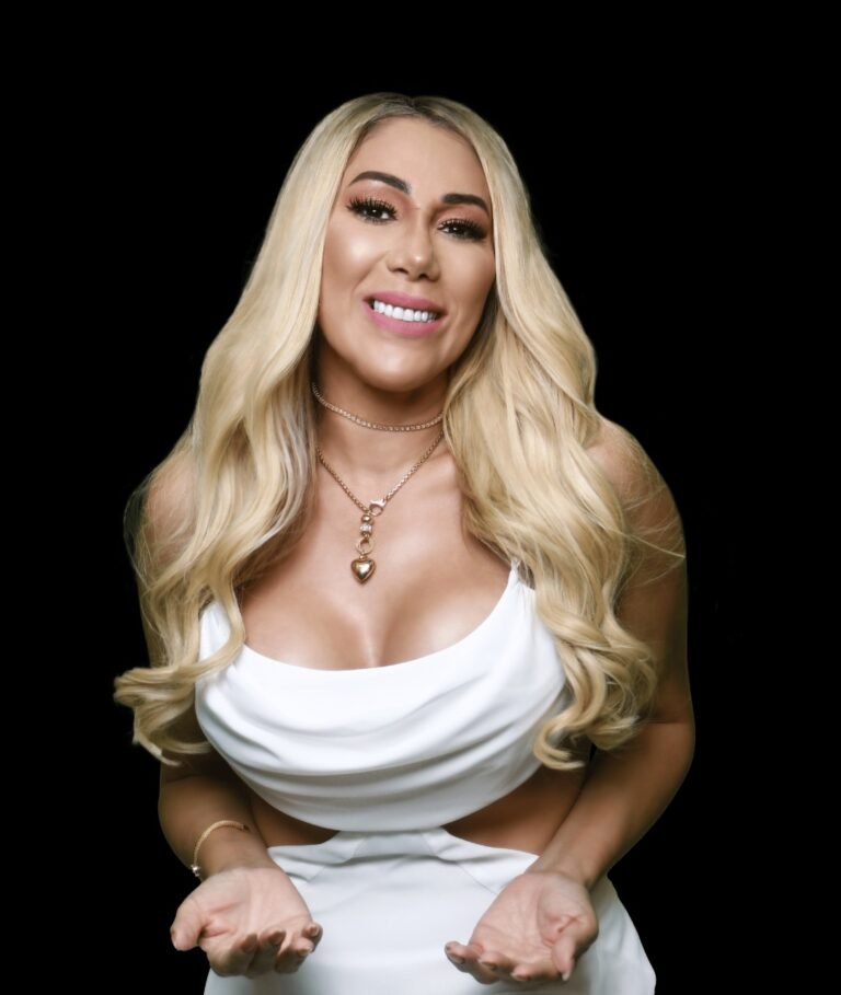 Taty Girl realiza live “Camarote In Casa” com convidados nesta segunda-feira (27)