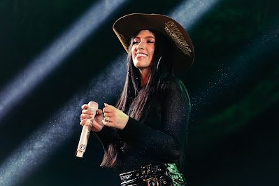 Fernandinha grava novo DVD com participações de Wesley Safadão e Rey Vaqueiro