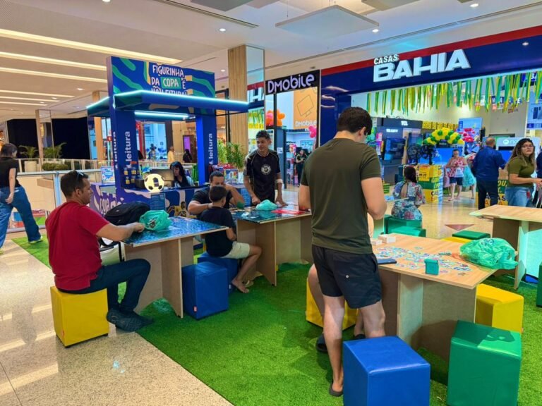 Shoppings RioMar em Fortaleza tem espaço para troca de figurinha do Álbum da Copa