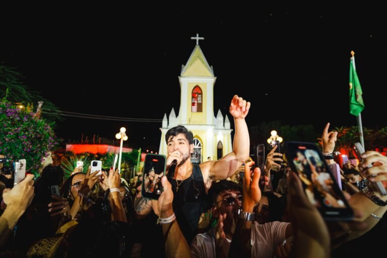 Thiago Freitas é atração da Regata de Lagoinha