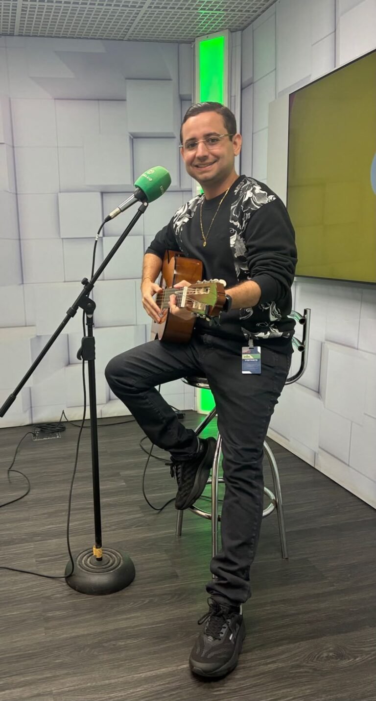 Santijor anuncia audiovisual “Ao Vivo em São Paulo” e faz pré-lançamento no Beco do Batman, em São Paulo