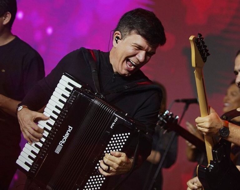 Waldonys apresenta espetáculo “Verso do Universo” neste sábado (26), no Teatro Riomar Fortaleza